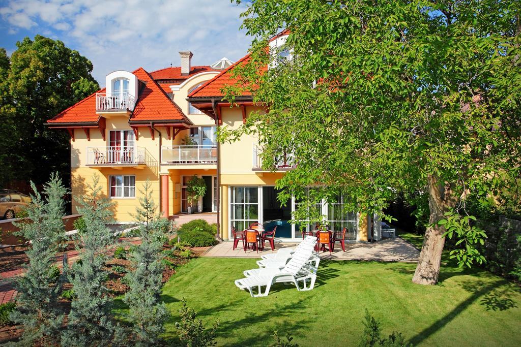 Balazs Villa Balatonfured Luaran gambar