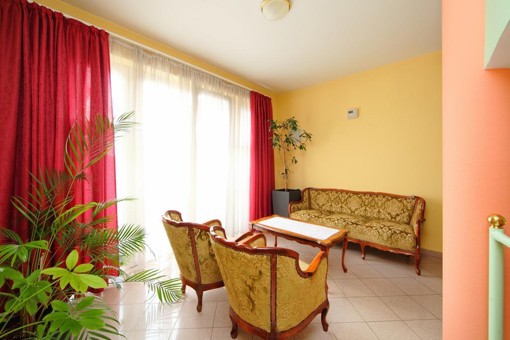 Balazs Villa Balatonfured Luaran gambar