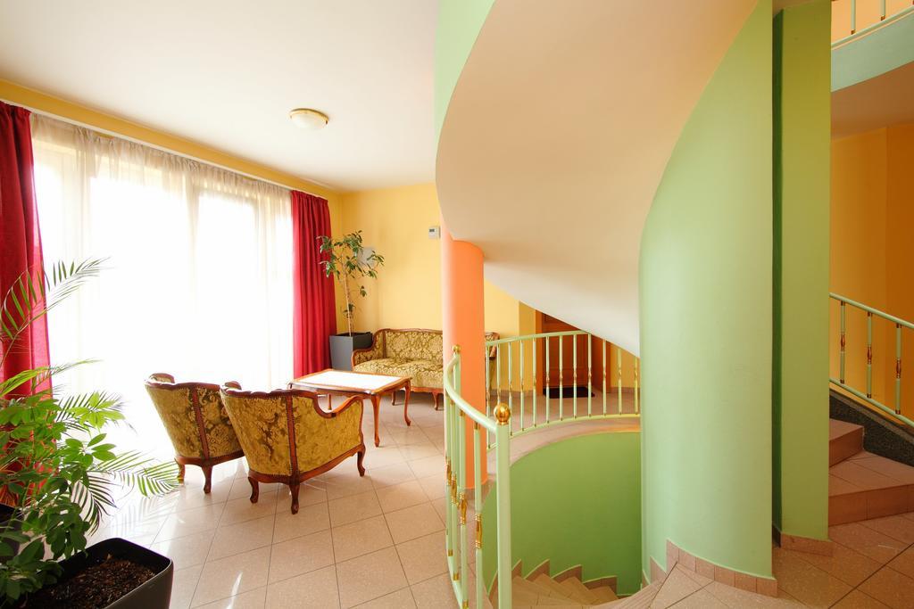 Balazs Villa Balatonfured Luaran gambar