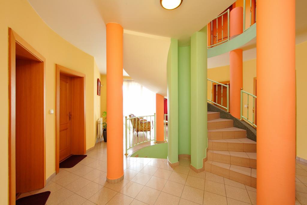 Balazs Villa Balatonfured Luaran gambar