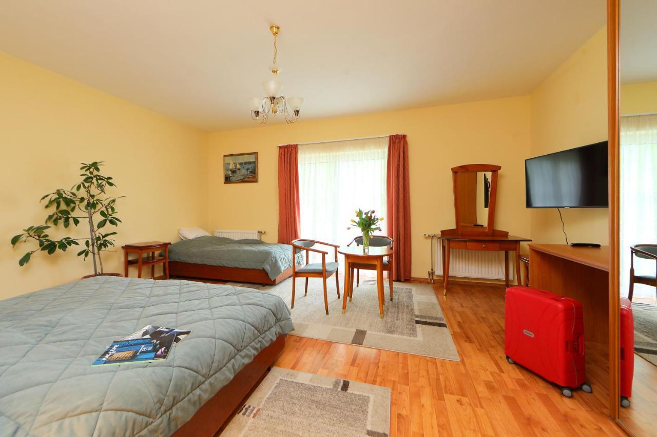 Balazs Villa Balatonfured Luaran gambar