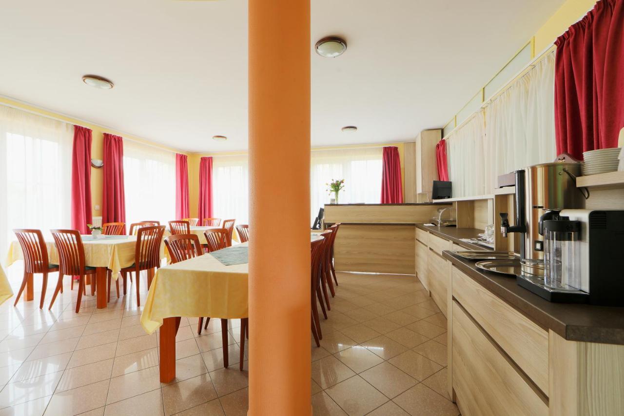 Balazs Villa Balatonfured Luaran gambar